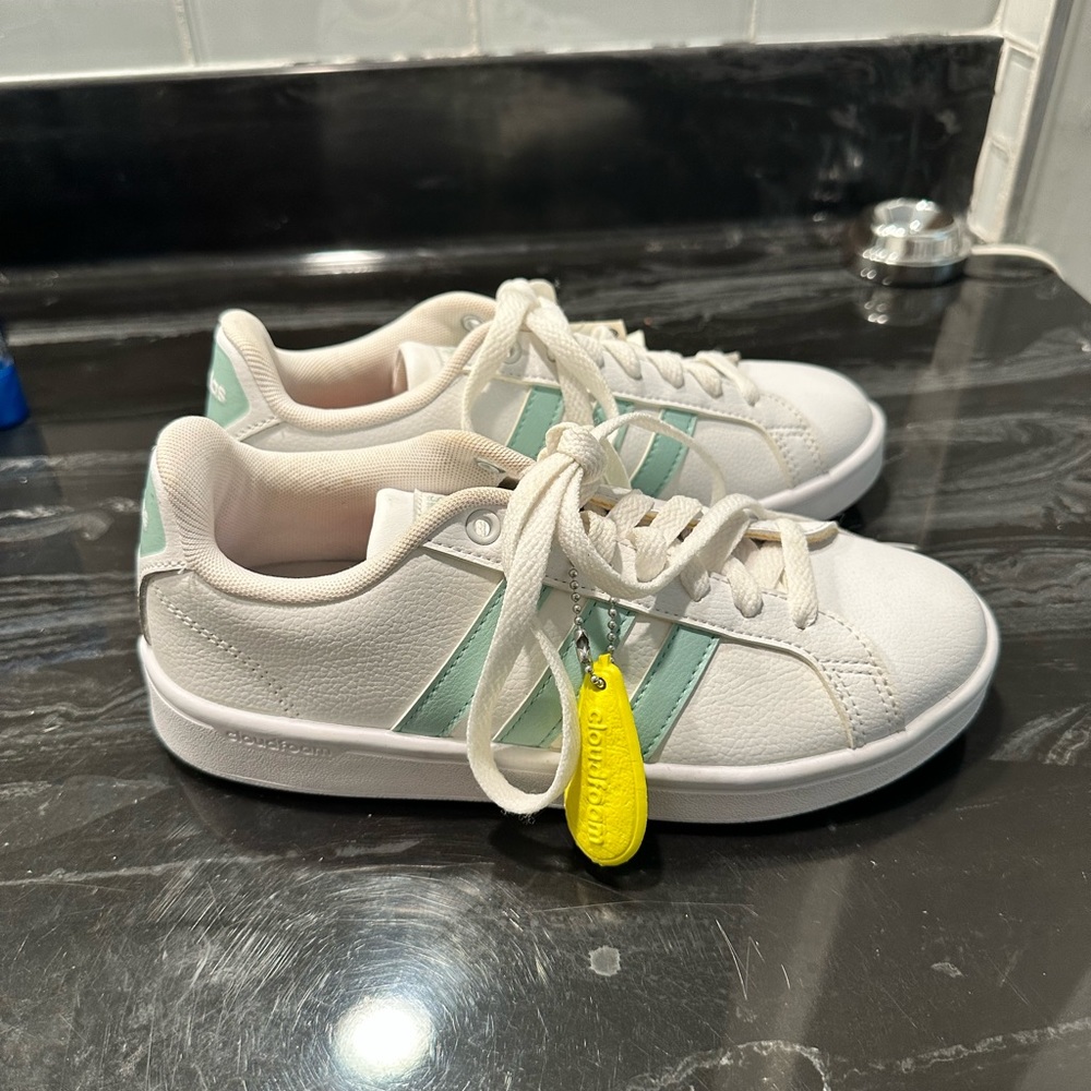 Adidas Brand New RockStar tennis shoes